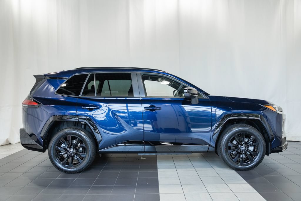 Used 2026 Toyota RAV4 SE w/ Convenience Package AWD/4WD image 3