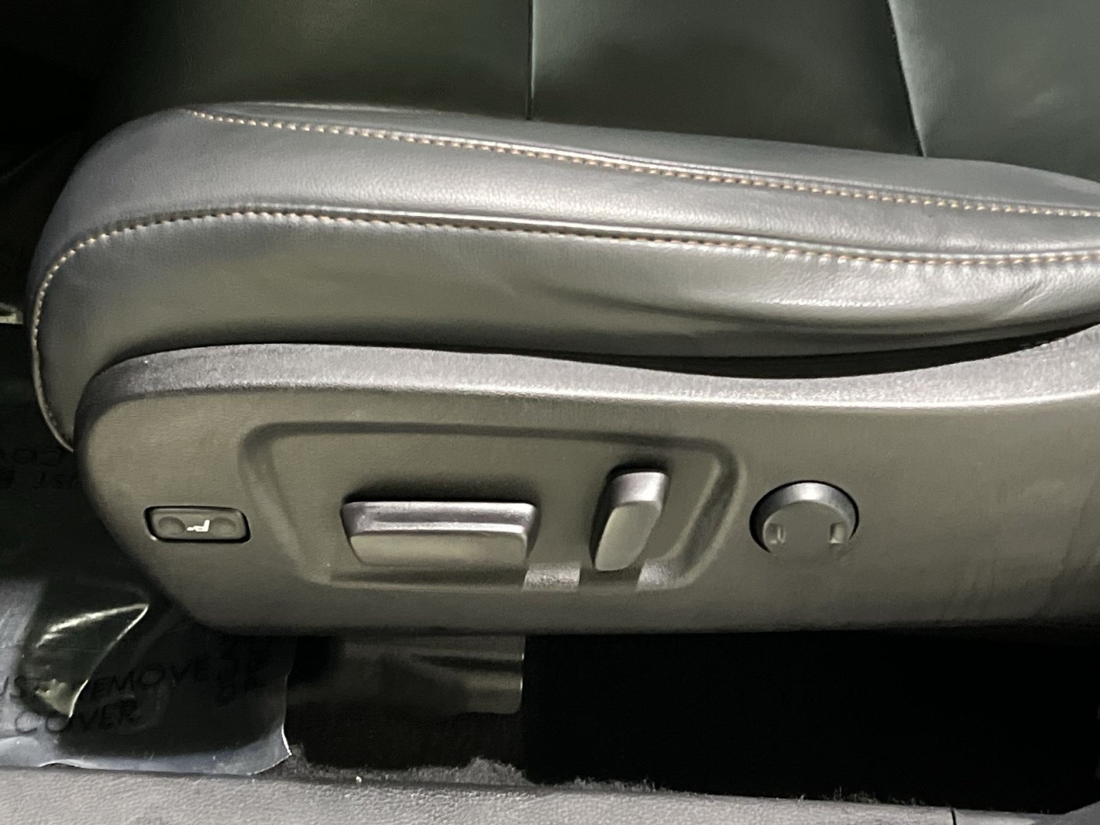 Used 2019 Toyota Highlander XLE AWD/4WD image 19