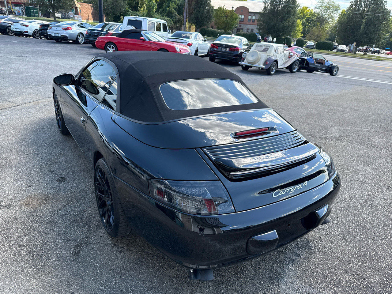 Used 2003 Porsche 911 Carrera 4 image 5