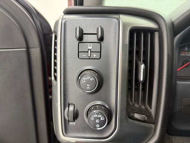 Used 2018 Chevrolet Silverado 1500 LT w/ Texas Edition image 12