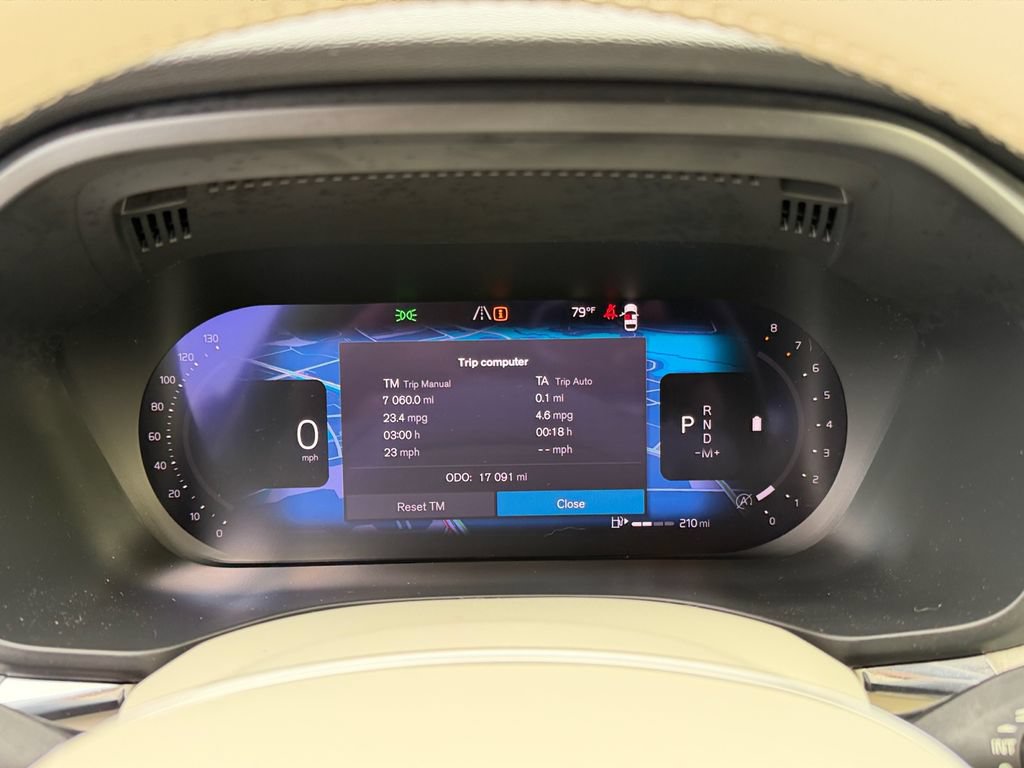 Certified 2024 Volvo XC60 B5 Plus w/ Climate Package AWD/4WD image 26