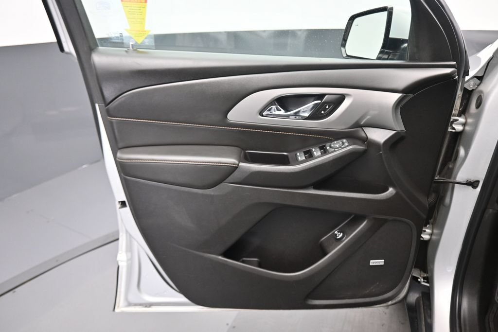 Used 2019 Chevrolet Traverse LT w/ LT Premium Package AWD/4WD image 9
