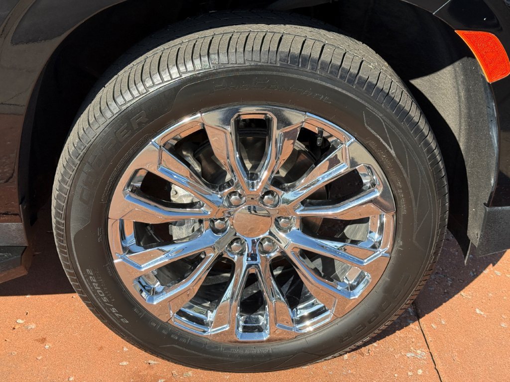 Used 2021 Chevrolet Suburban LT AWD/4WD image 8