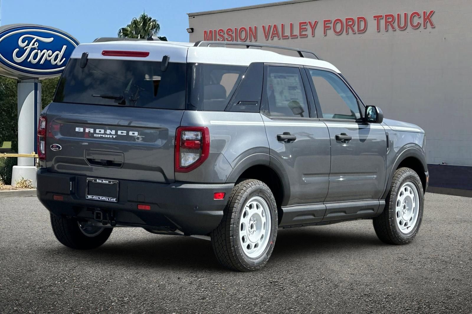 New 2024 Ford Bronco Sport Heritage w/ Heritage Convenience Package image 4