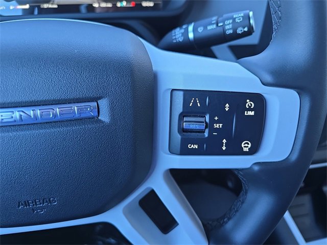 Used 2025 Land Rover Defender 90 S image 18
