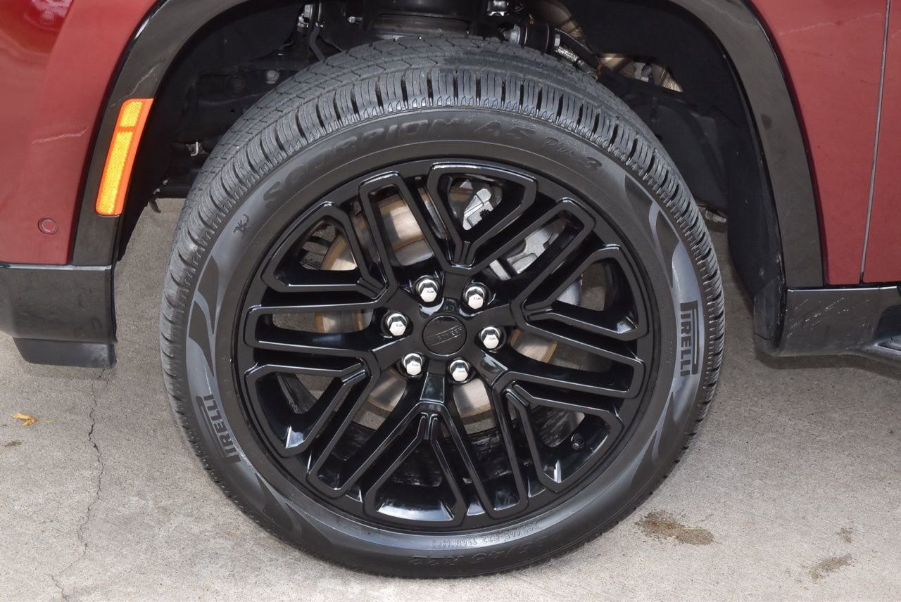 Used 2024 Jeep Wagoneer Series II w/ Convenience Group I image 40