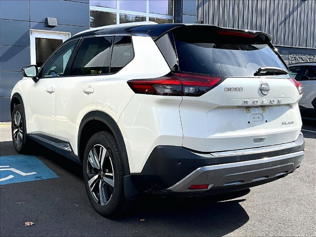 Used 2023 Nissan Rogue SL AWD/4WD image 6