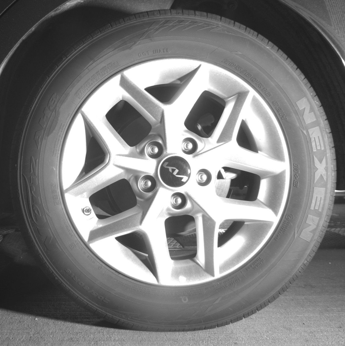Used 2025 Kia Soul LX w/ LX Technology Package FWD image 14