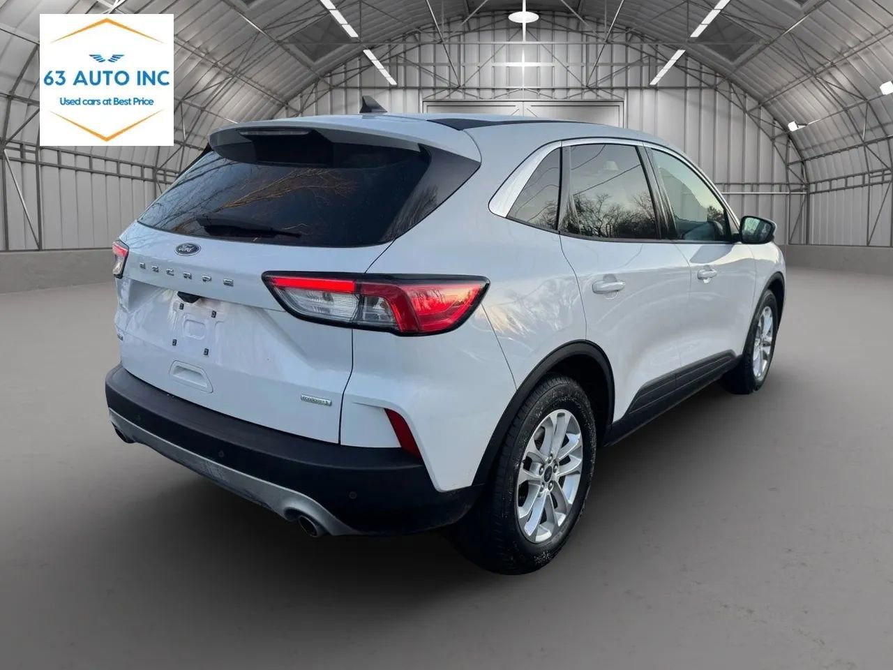 Used 2020 Ford Escape SE image 5