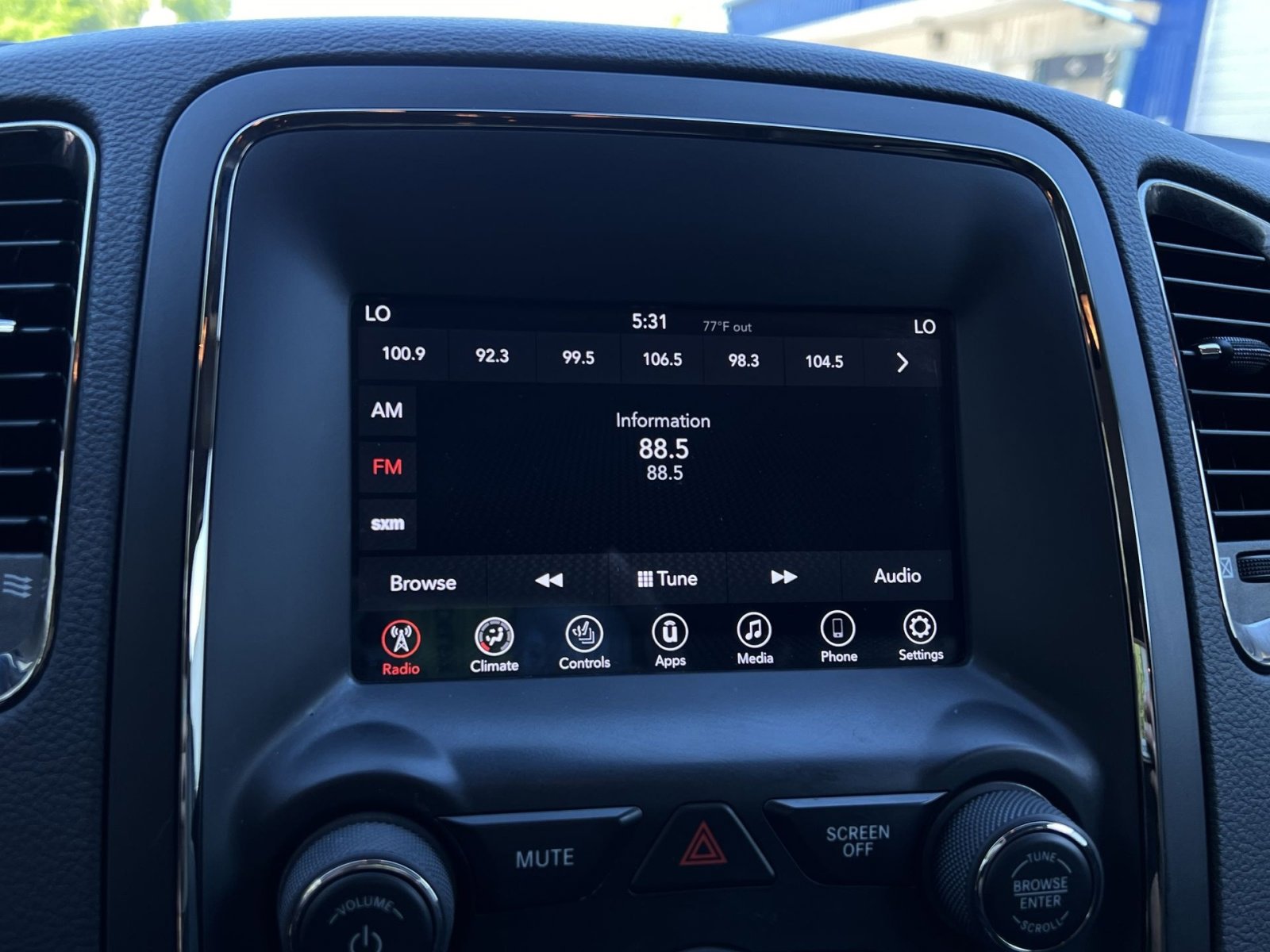 Used 2018 Dodge Durango GT AWD/4WD image 22
