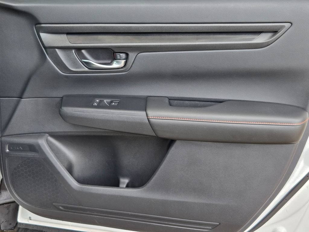 Used 2025 Honda CR-V Sport image 28