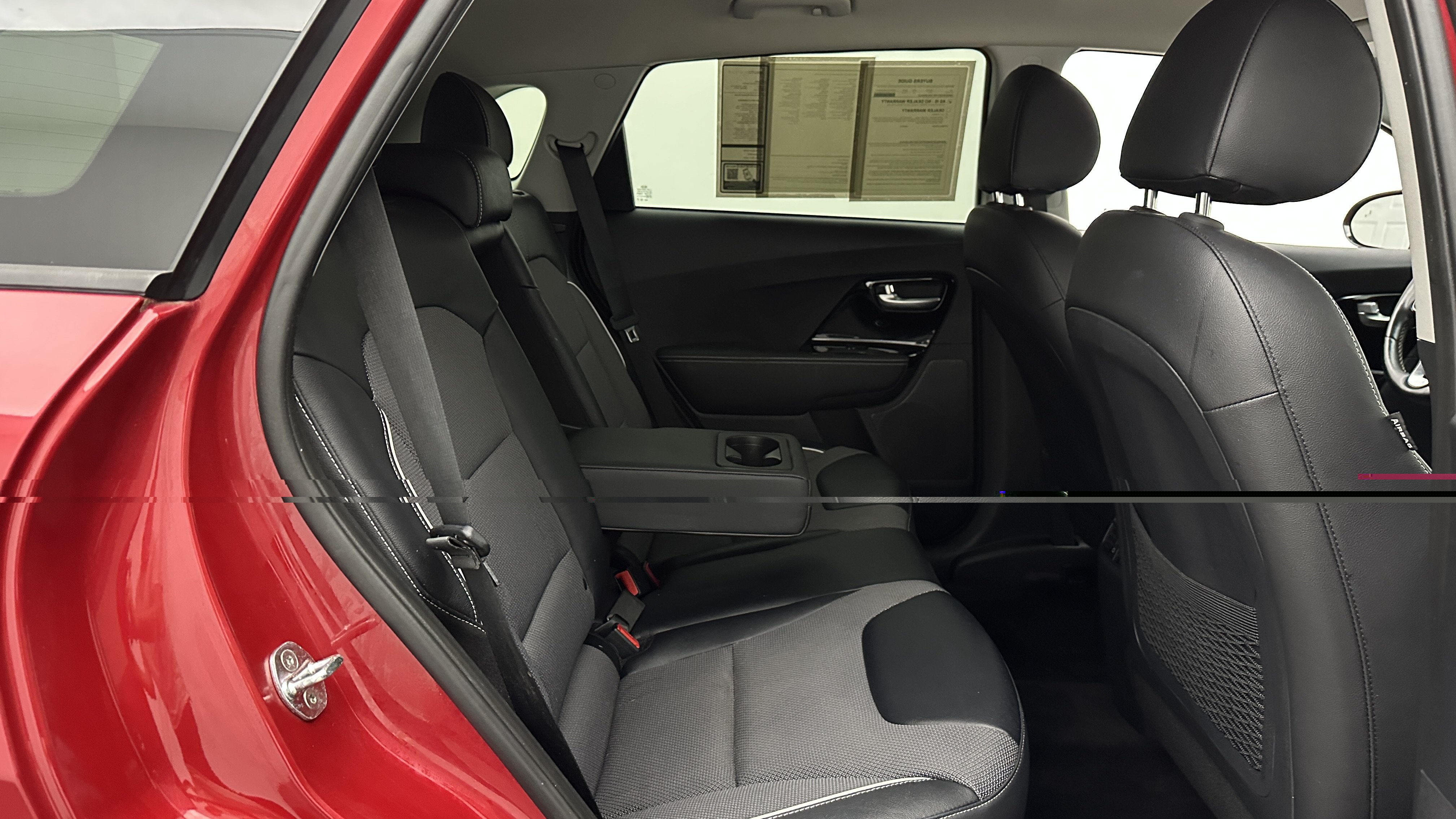 Used 2020 Kia Niro EX w/ Cold Weather Package FWD image 29