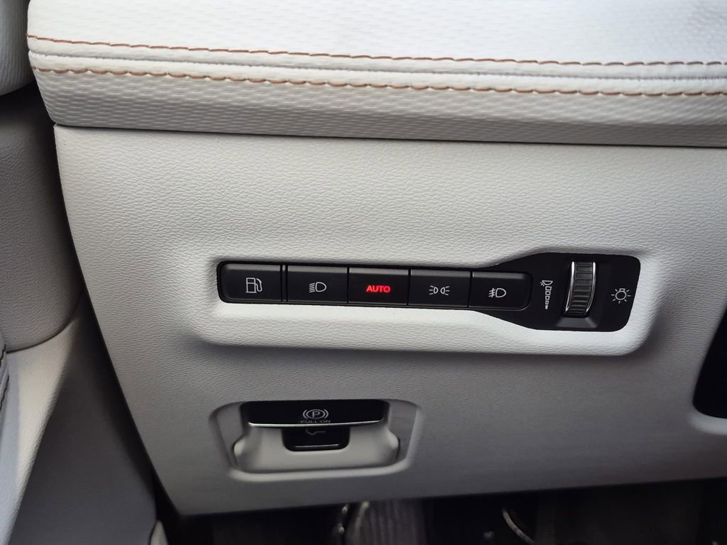 New 2026 Jeep Cherokee Limited image 20