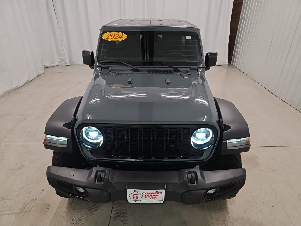 Used 2024 Jeep Wrangler Unlimited Sport AWD/4WD image 9