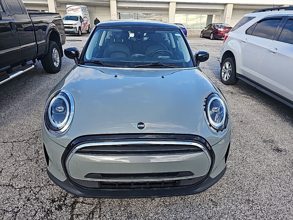 Used 2022 MINI Cooper 2-Door Hardtop w/ Premium Package image 2