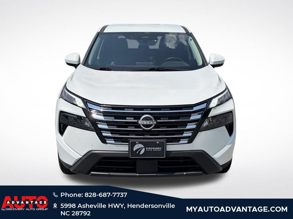 Used 2025 Nissan Rogue SV AWD/4WD image 7
