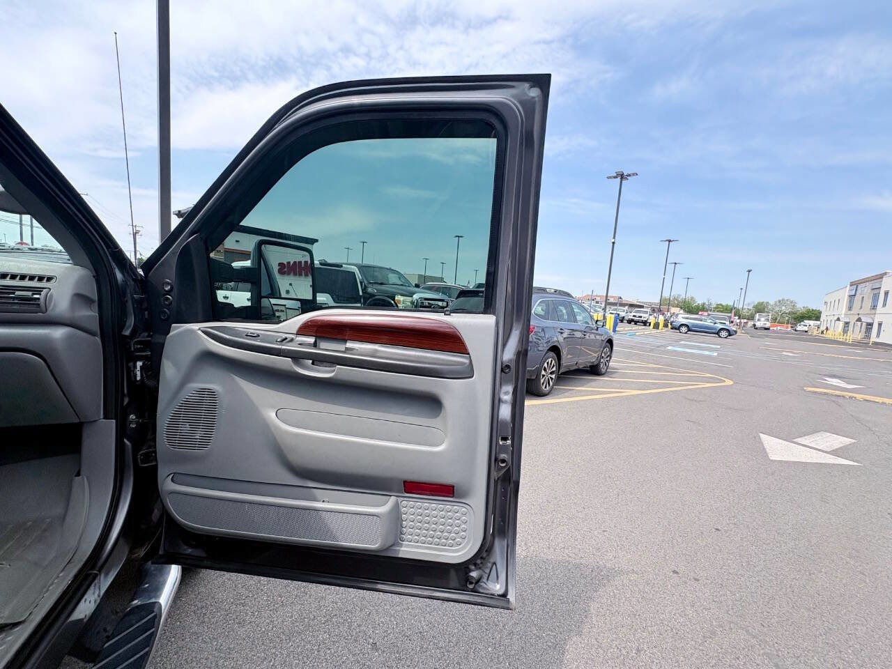 Used 2007 Ford F350 Lariat AWD/4WD image 34