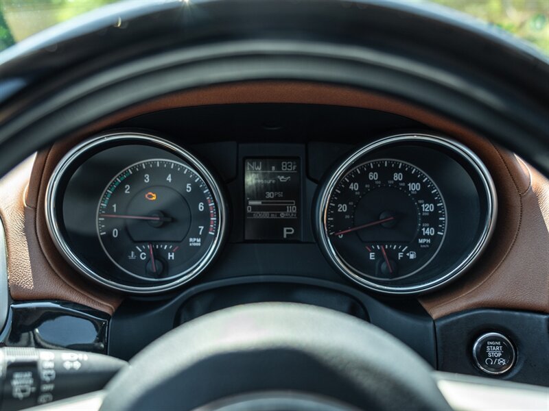 Used 2012 Jeep Grand Cherokee Overland Summit AWD/4WD image 27