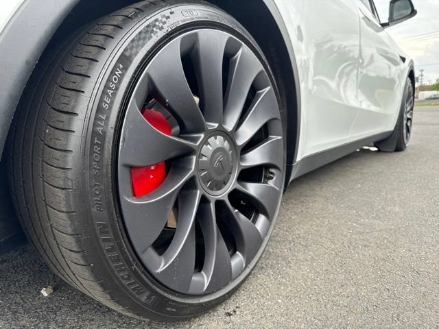 Used 2024 Tesla Model Y Performance AWD/4WD image 21