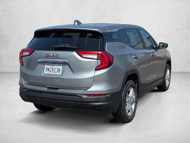 Used 2024 GMC Terrain SLE image 5