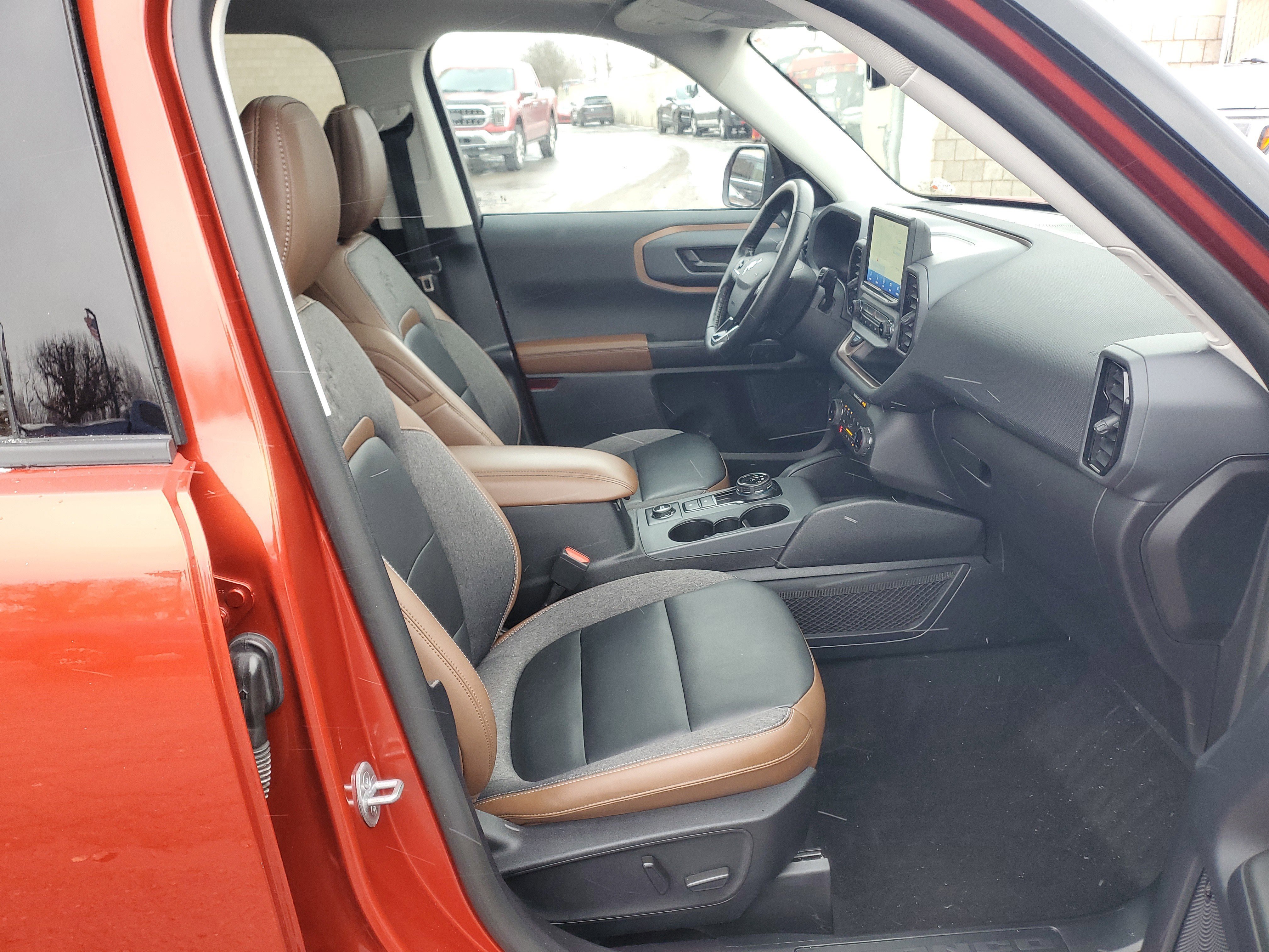 Used 2022 Ford Bronco Sport Outer Banks w/ Tech Package image 9