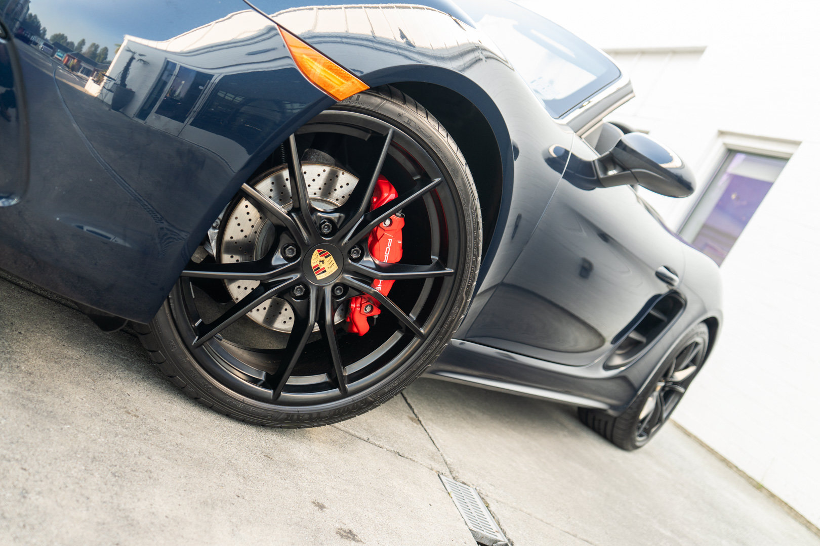 Used 2019 Porsche 718 Boxster S RWD image 4