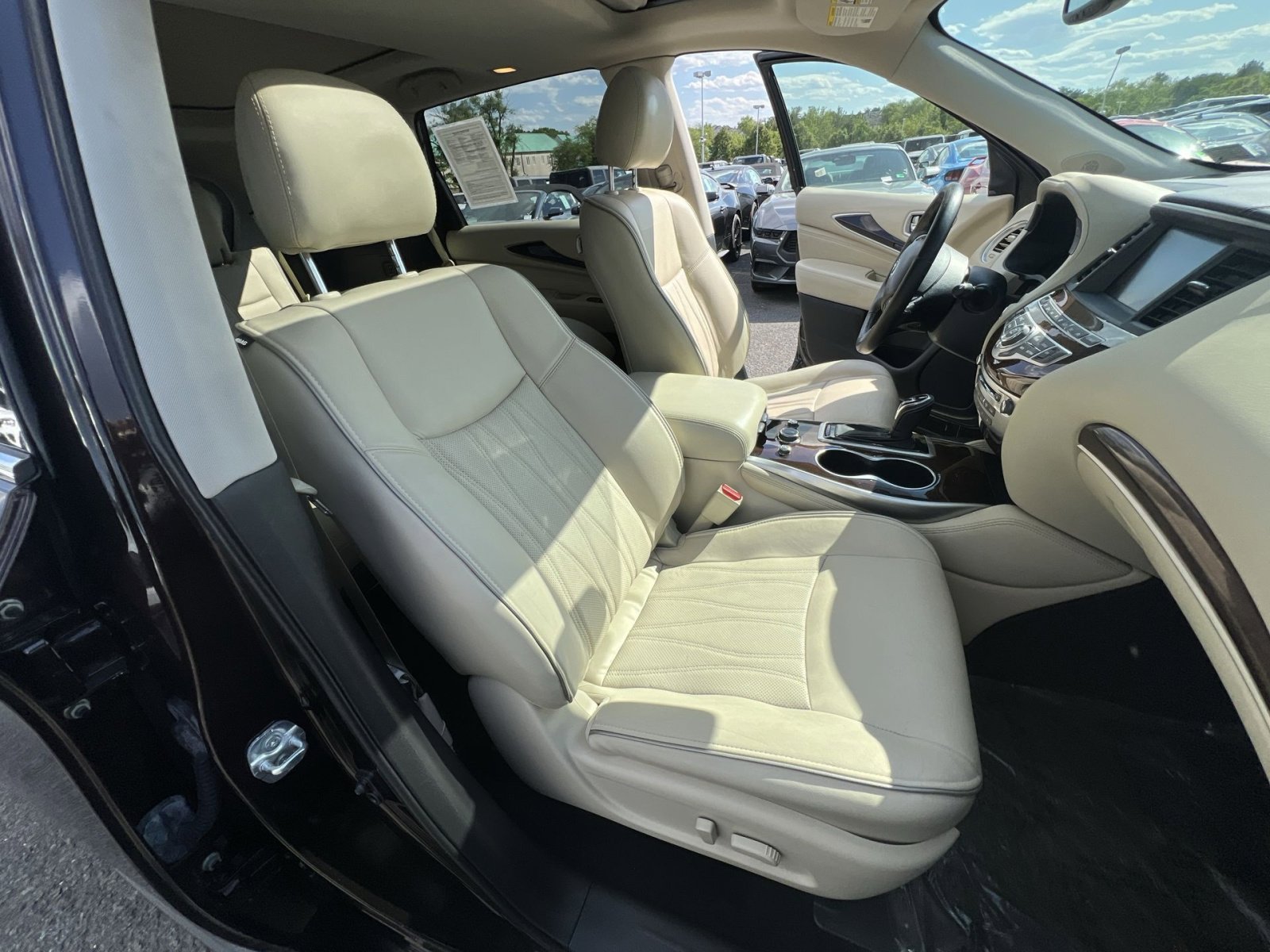 Used 2020 INFINITI QX60 Luxe w/ Sensory Package FWD image 36