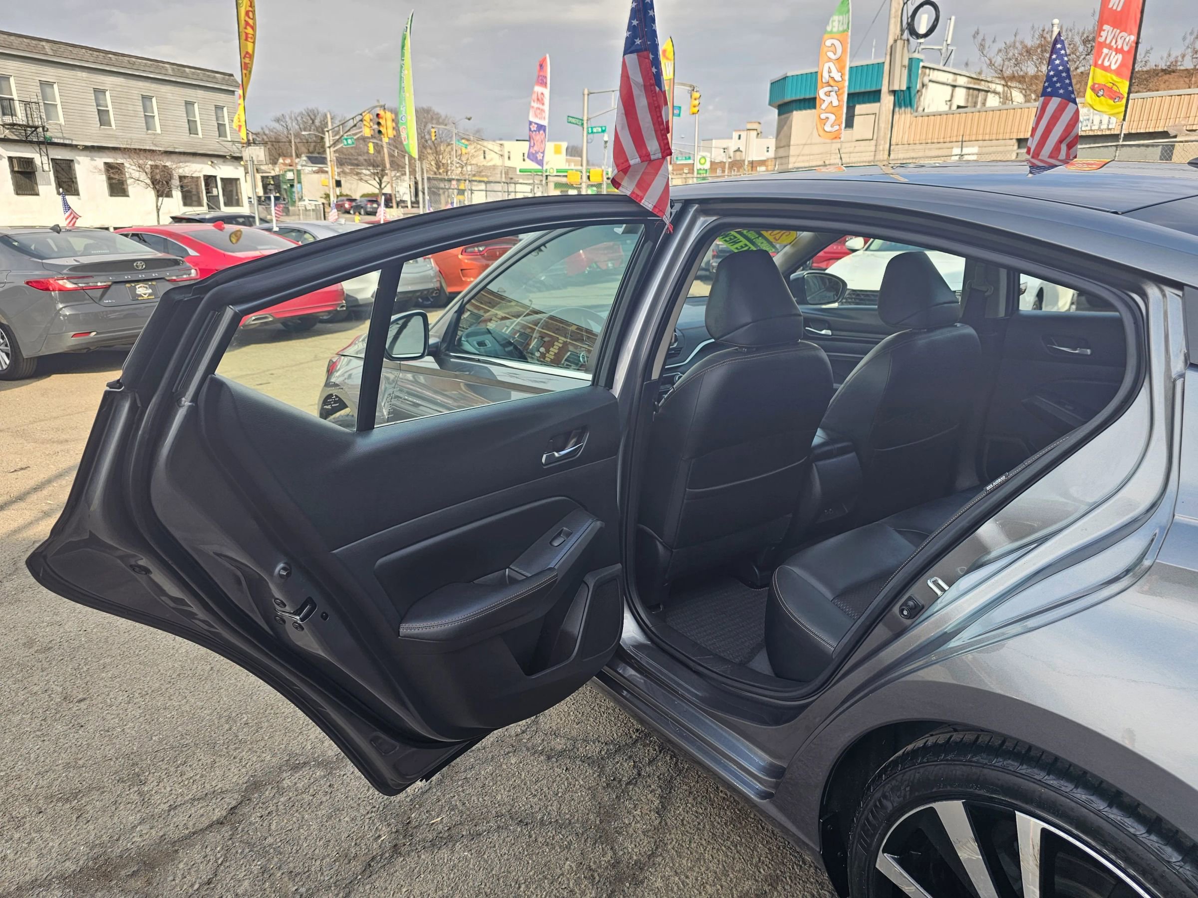 Used 2020 Nissan Altima 2.5 SR image 10