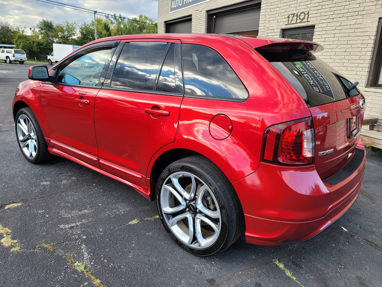 Used 2011 Ford Edge Sport w/ Driver Entry Pkg image 6