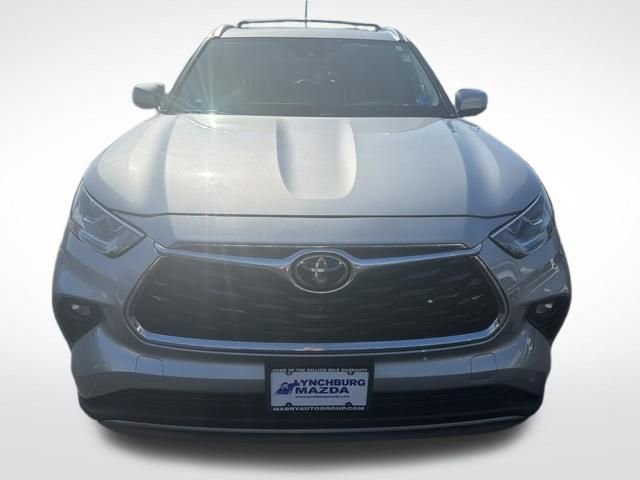 Used 2024 Toyota Highlander Platinum image 12