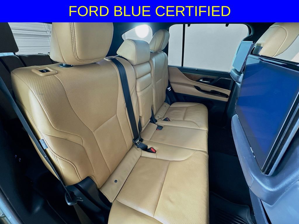 Used 2022 Lexus LX 600 4WD w/ Luxury Package image 31