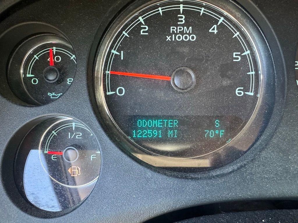 Used 2012 Chevrolet Suburban LTZ AWD/4WD image 10