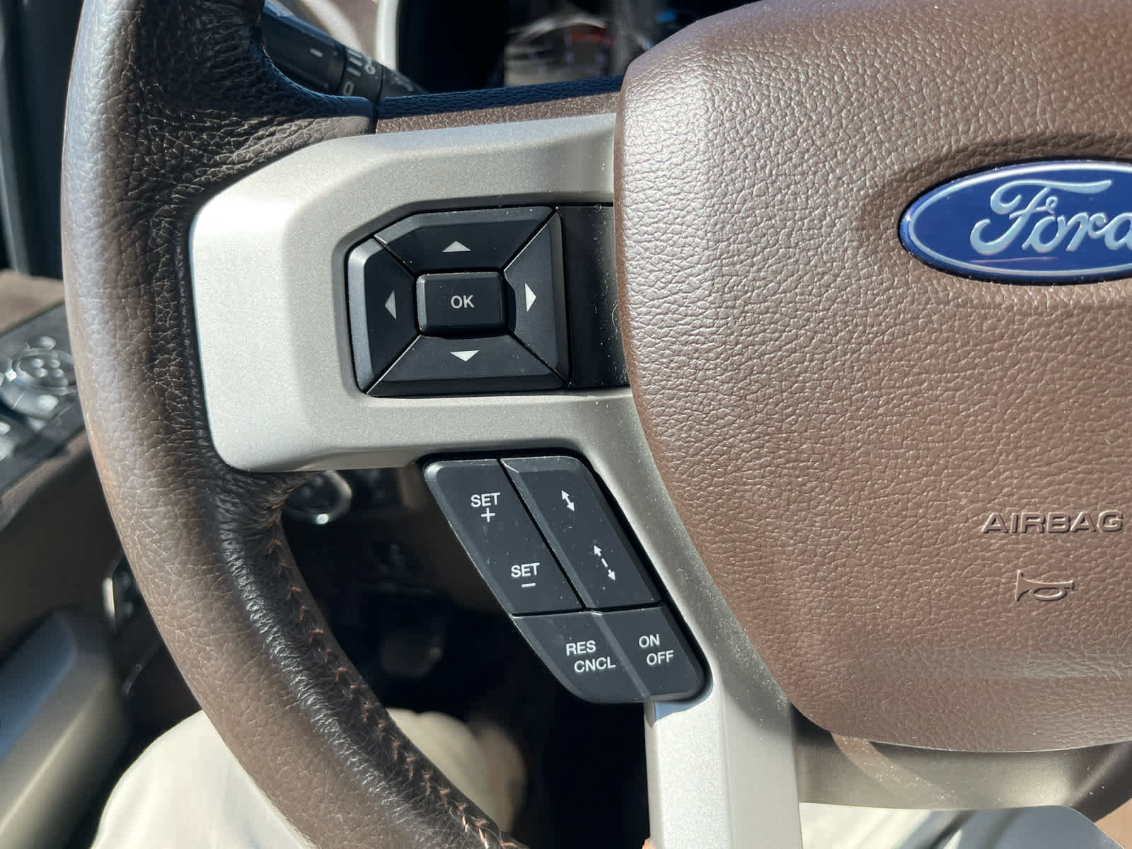 Used 2018 Ford F250 King Ranch w/ King Ranch Ultimate Package AWD/4WD image 17