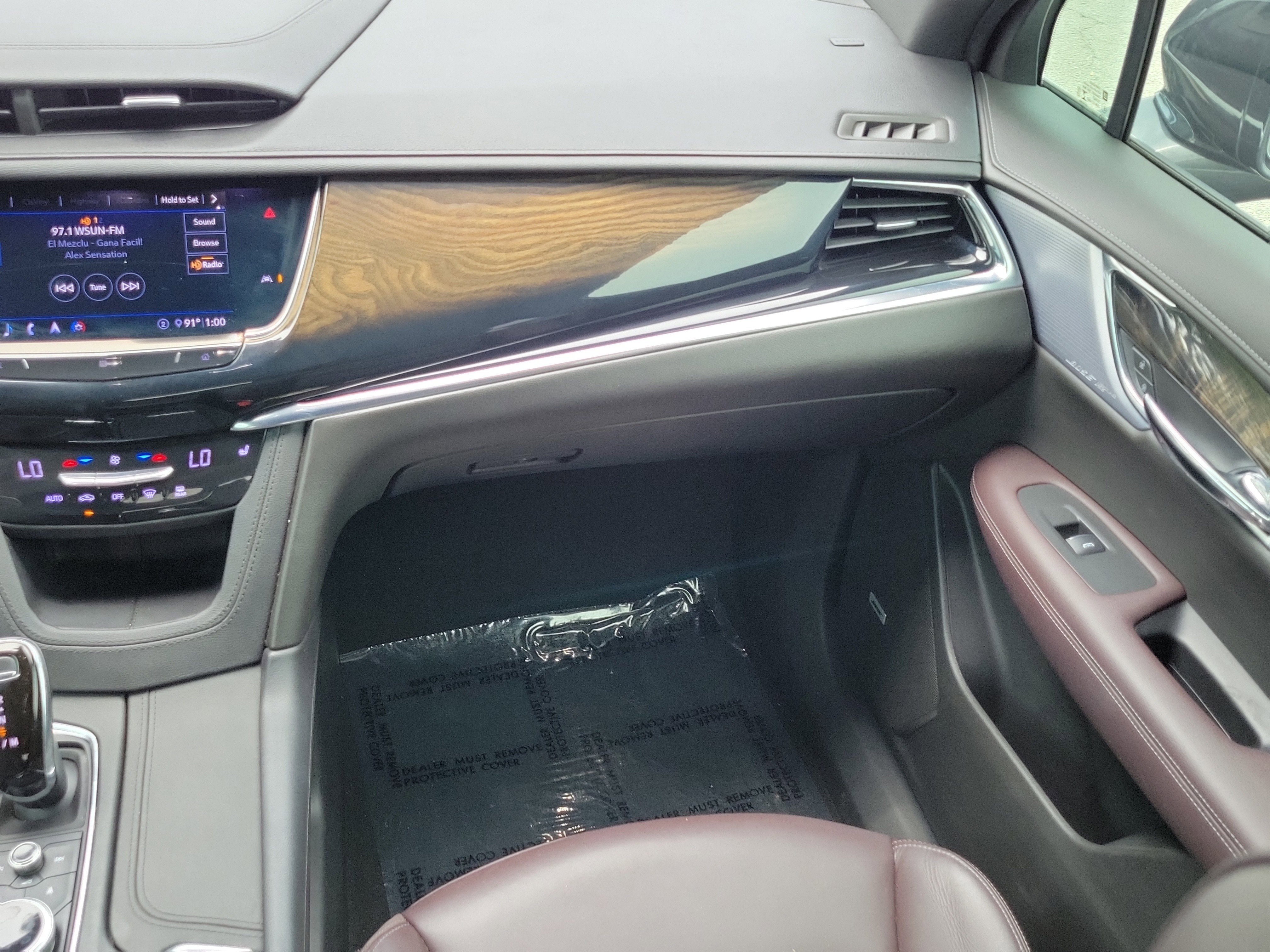 Used 2020 Cadillac XT6 Premium Luxury FWD image 17