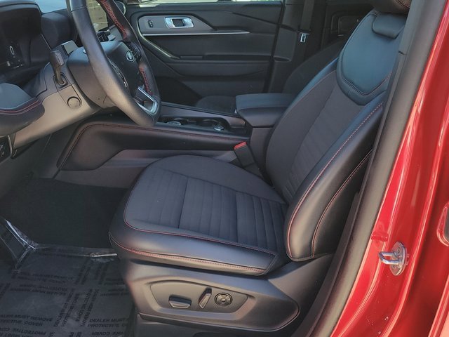 Certified 2025 Ford Explorer ST-Line w/ Premium Package image 6