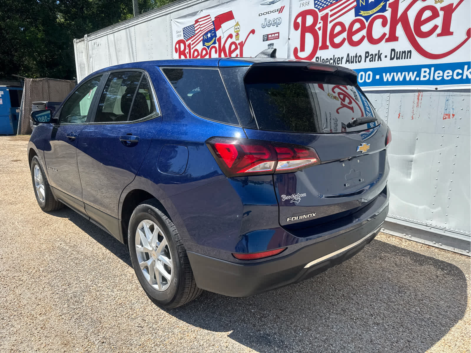 Used 2023 Chevrolet Equinox LT FWD image 8