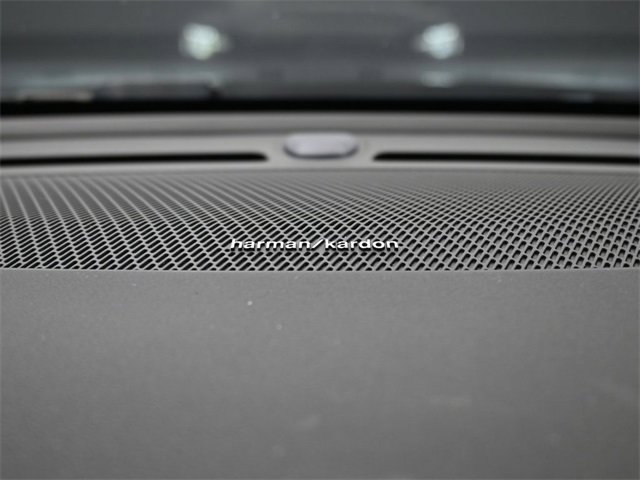 Used 2024 Volvo XC40 B5 Plus w/ Protection Package Premier image 29