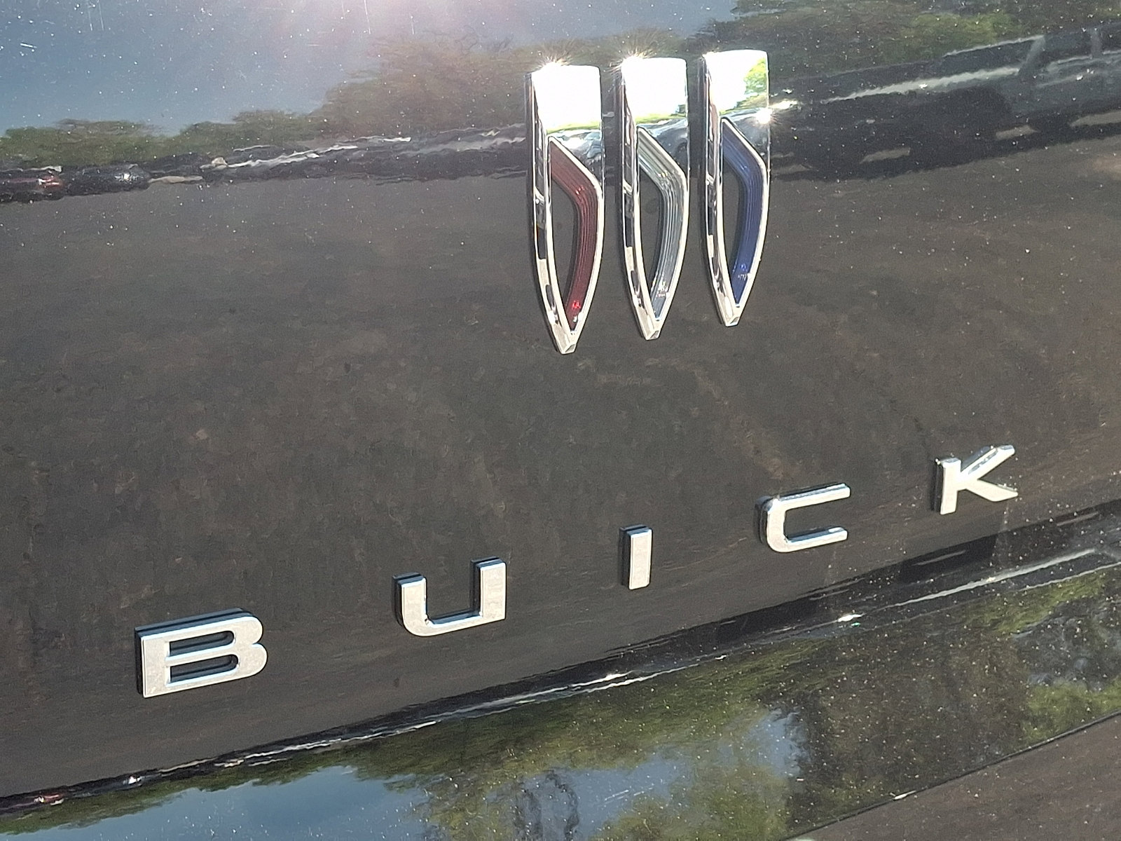 Used 2025 Buick Encore GX Preferred AWD/4WD image 30