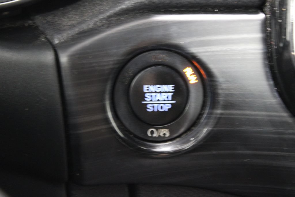 Used 2022 Jeep Grand Cherokee Laredo X RWD image 37