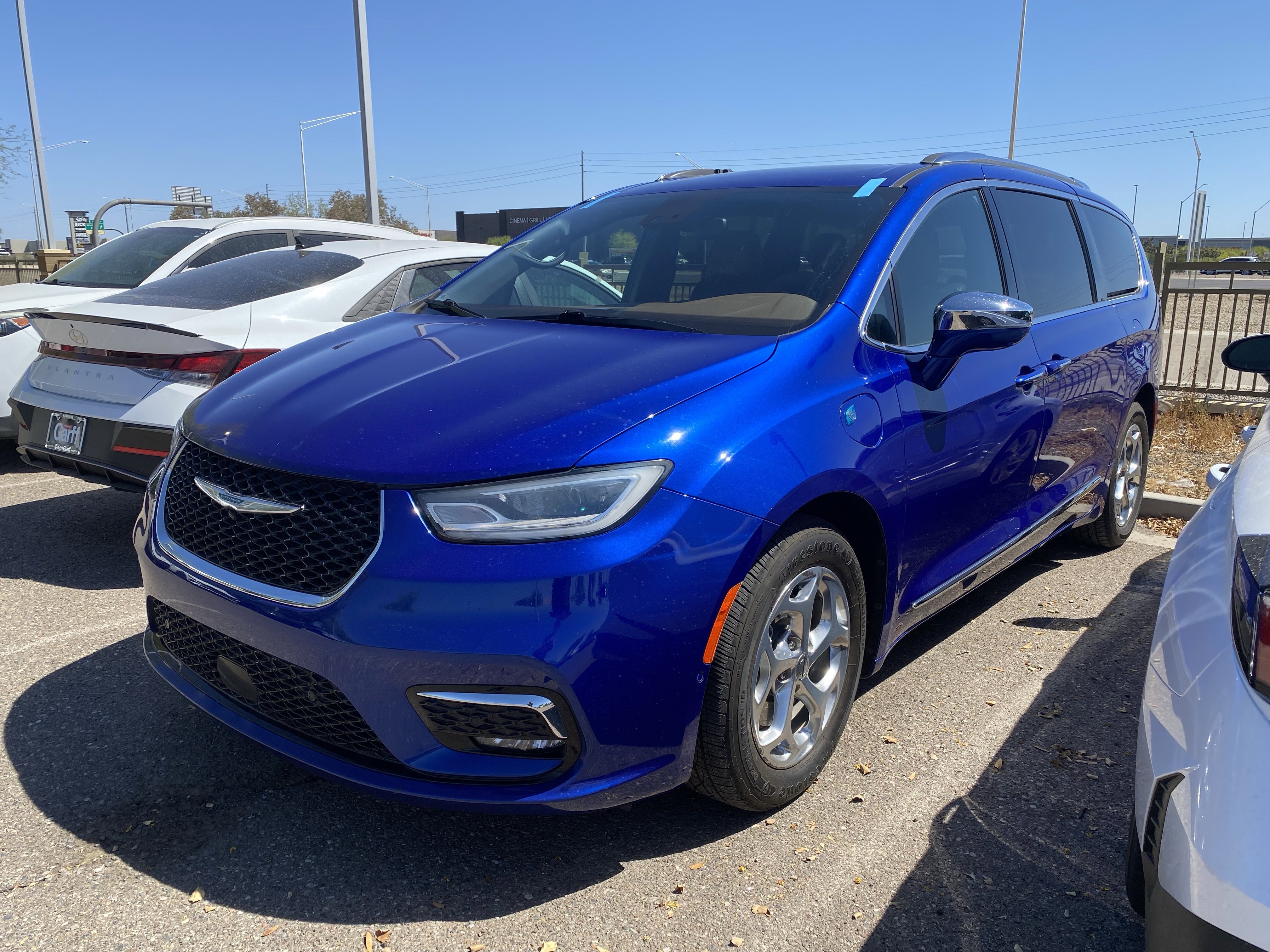 Used 2021 Chrysler Pacifica Limited w/ Premium & Safety Sphere Group image 5