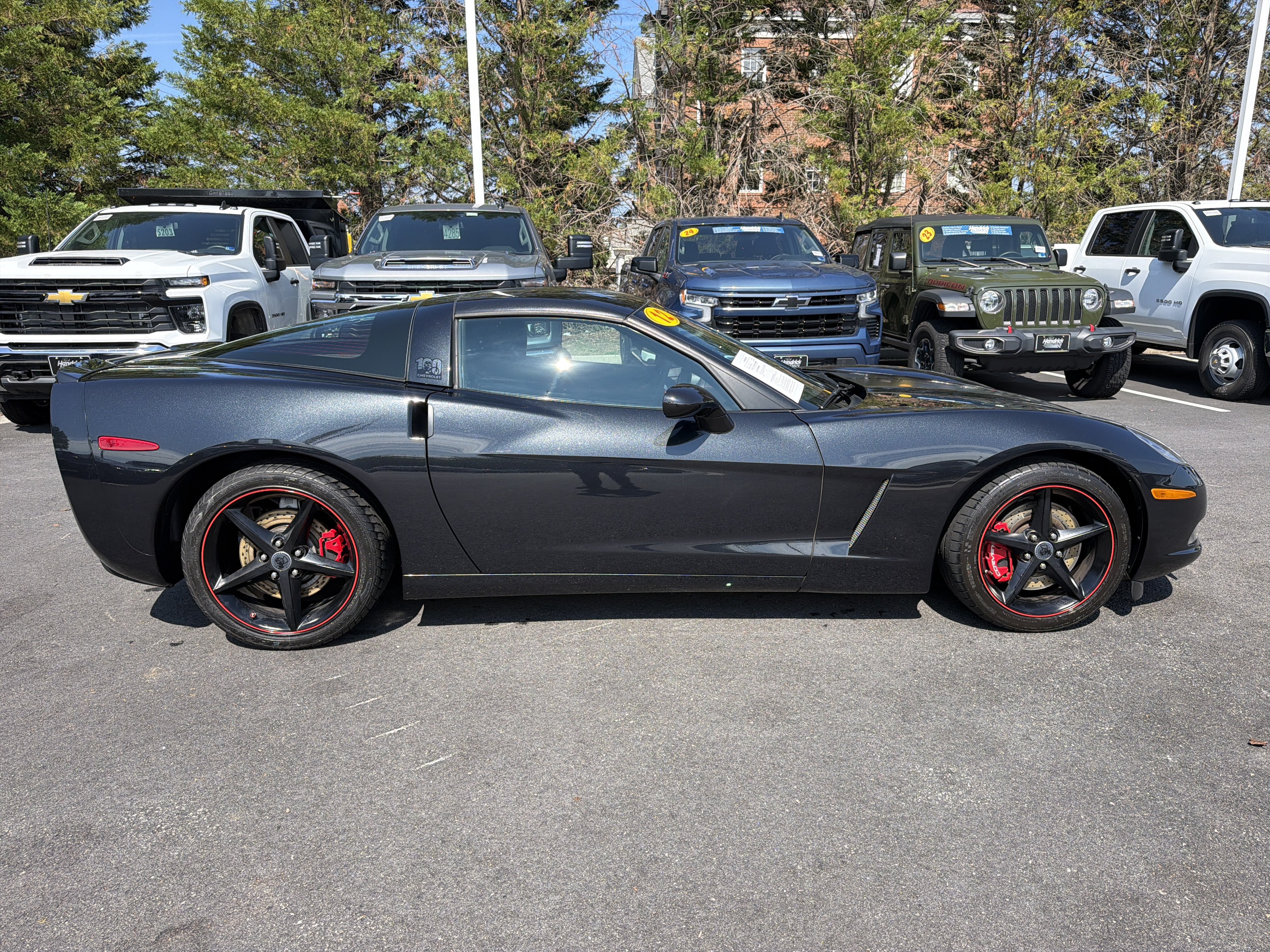 Used 2012 Chevrolet Corvette Coupe w/ 4LT Preferred Equipment Group RWD image 11