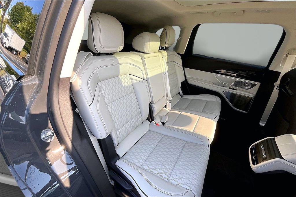 New 2026 Lincoln Nautilus Black Label AWD/4WD image 10
