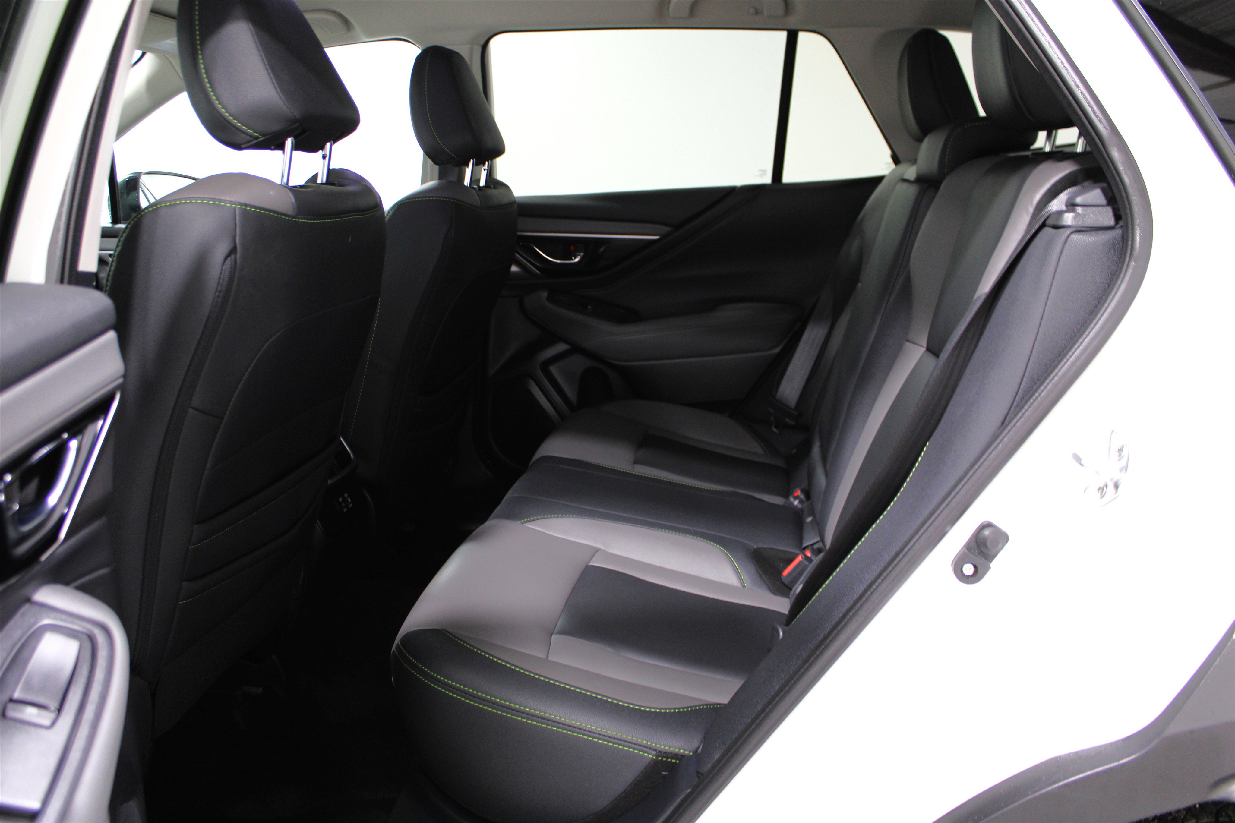 Used 2023 Subaru Outback Onyx Edition AWD/4WD image 18