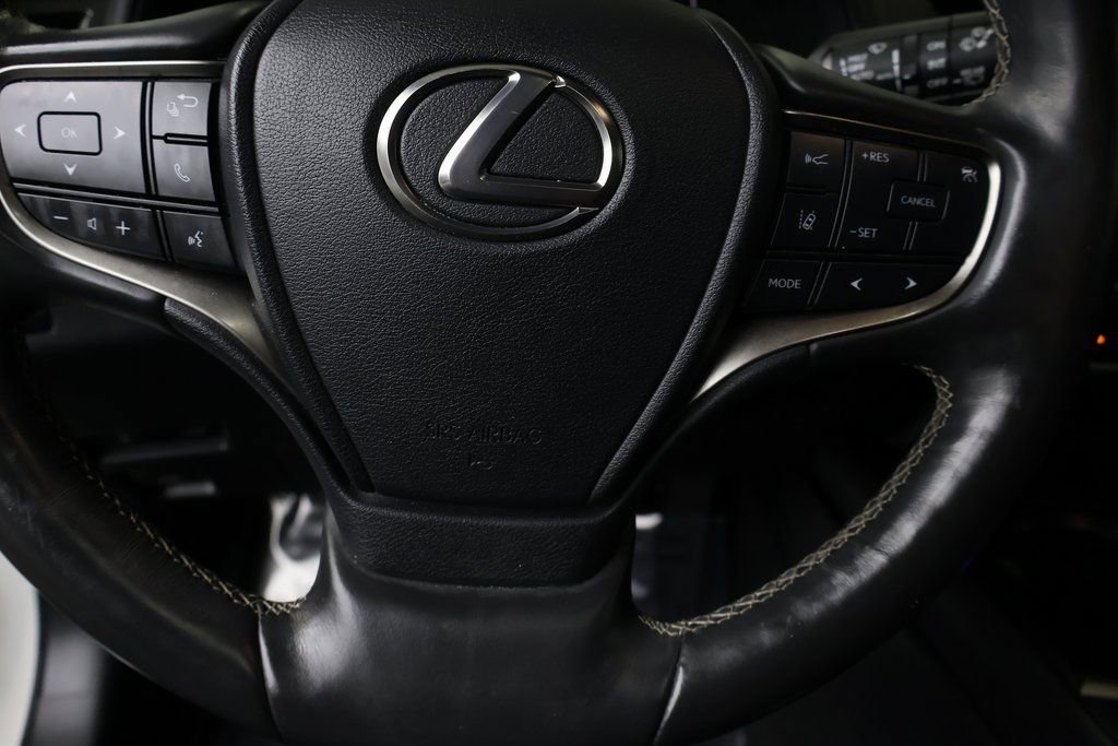 Used 2020 Lexus UX 200 200 Base w/ Premium Package image 19