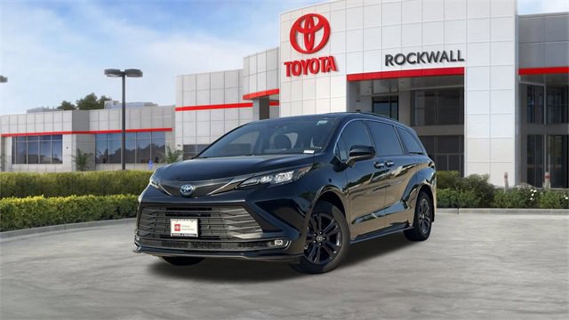 Certified 2024 Toyota Sienna XLE Woodland Edition
