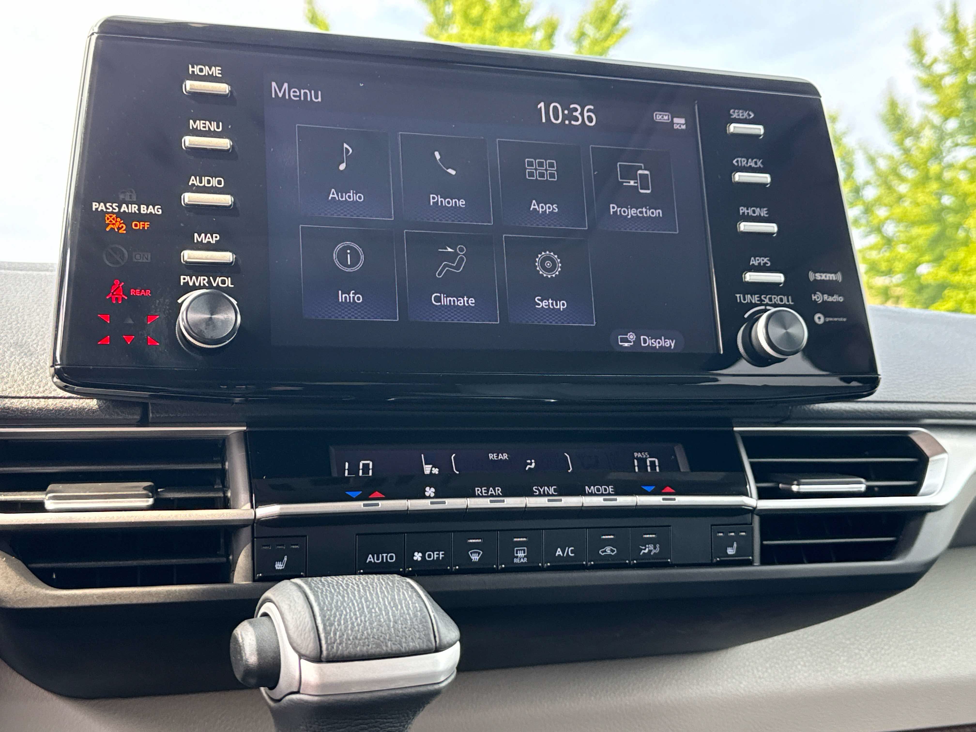 Used 2021 Toyota Sienna XLE FWD image 19