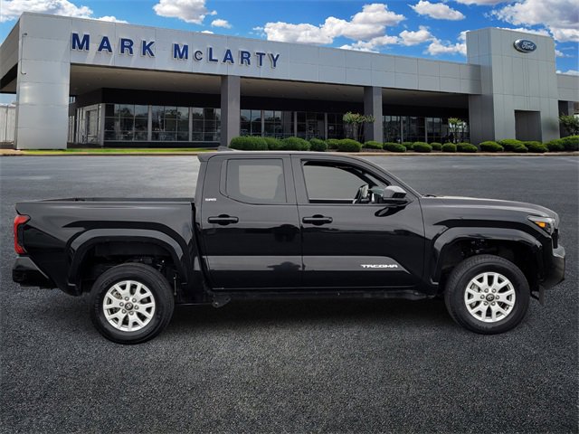 Used 2024 Toyota Tacoma SR5 image 3