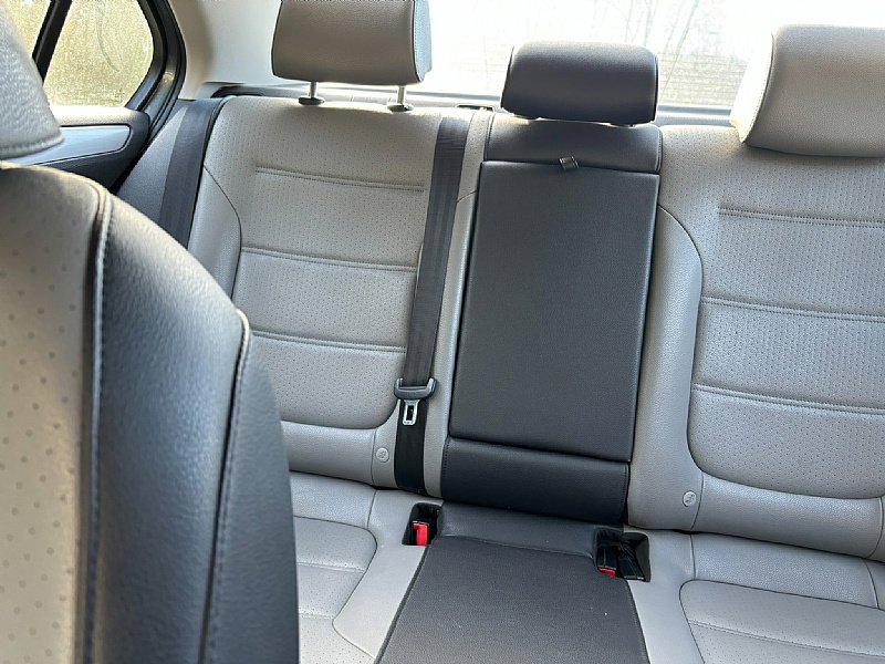 Used 2013 Volkswagen Jetta SE image 15