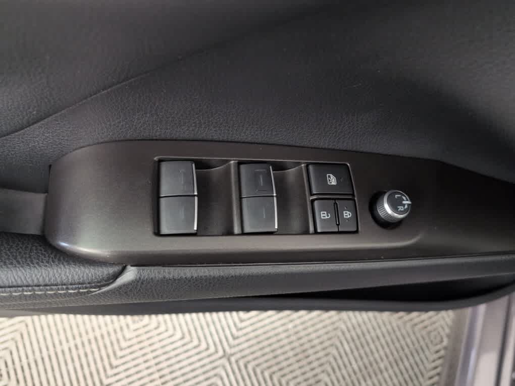 Used 2024 Toyota Camry XSE FWD image 19