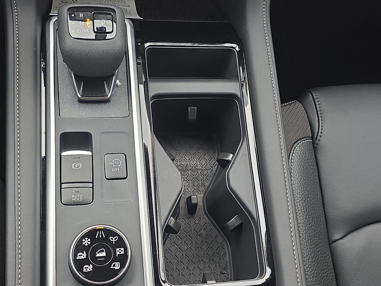 New 2025 Nissan Pathfinder SL image 22